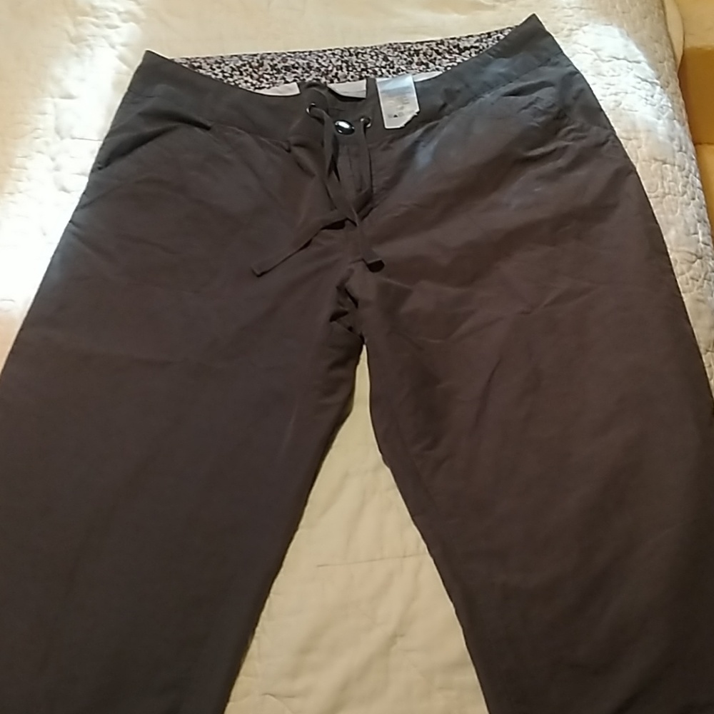 Columbia Capris Gray
